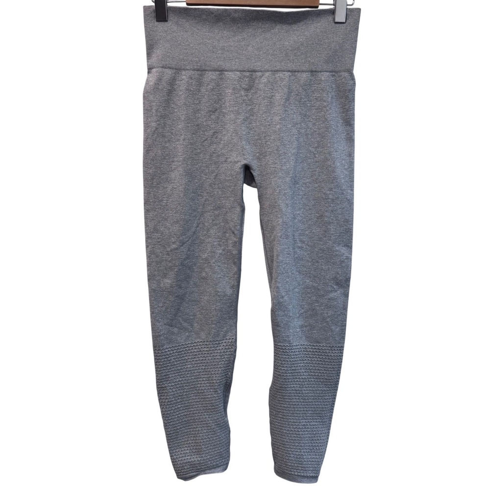 Fabletics Grey Seamless High Waisted Cropped Leggings Athleisure Workout Pants M